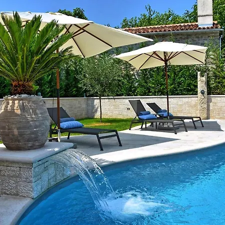 Holiday home Luxurioese Zita Exclusive Mit Wellnesbereich Jaksici
