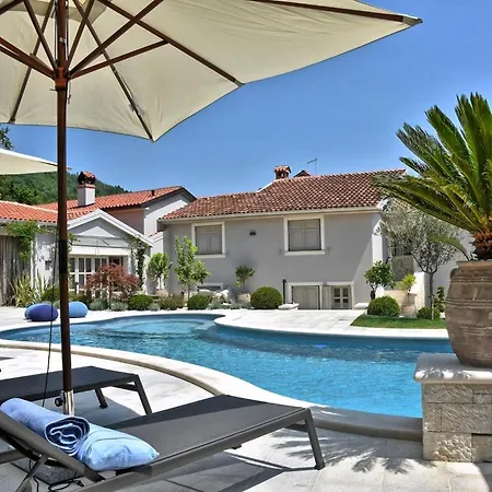 Luxurioese Zita Exclusive Mit Wellnesbereich Holiday home Jaksici